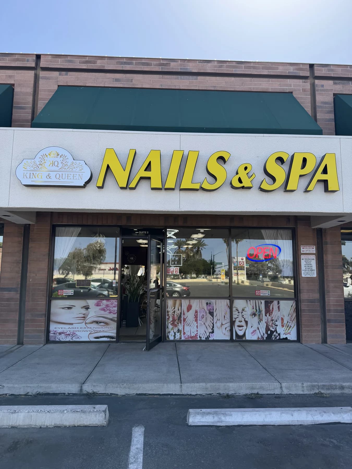 King & Queen Nails & Spa storefront in Thunder Canyon Plaza on Thunderbird Road, North Phoenix